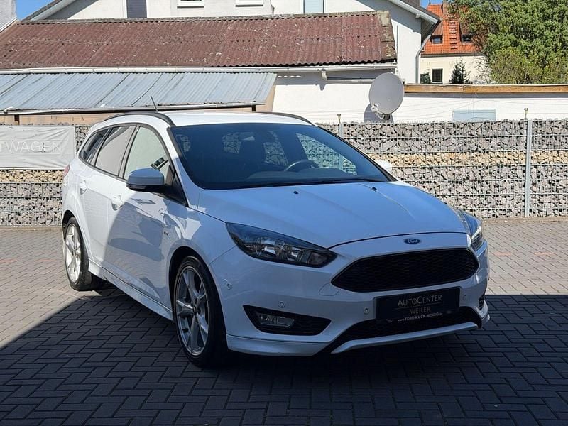 Gebraucht Ford Focus ST-Line 140 PS (102 kW) 2018 Weiß Kombi