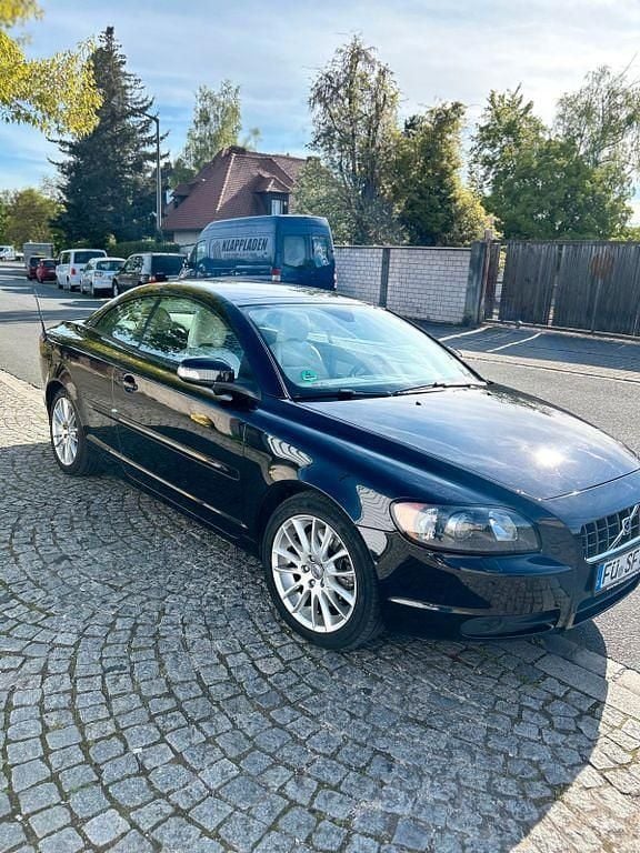 Schwarz Gebraucht 2009 Volvo C70 Momentum Cabrio | 10.900 € (Fairer Preis) - Bild 1/4