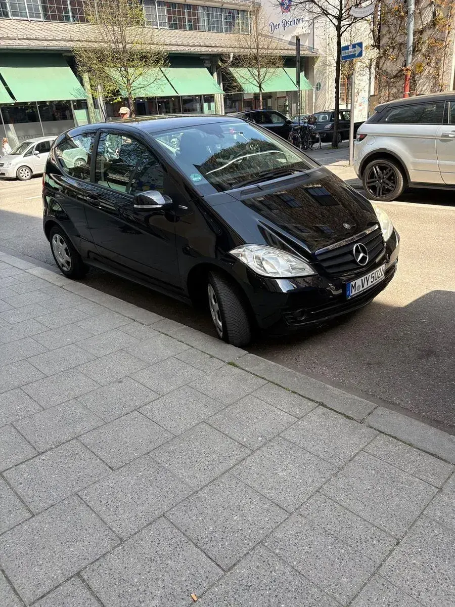 Gebraucht Mercedes A150 95 PS (69 kW) 2009 Schwarz Limousine
