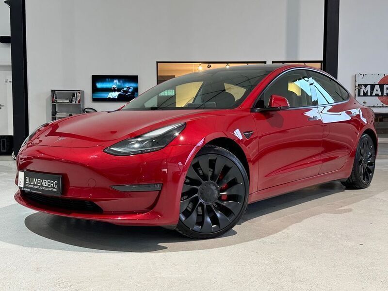 Rot Gebraucht 2021 Tesla Model 3 Performance Limousine | 28.980 € (Fairer Preis) - Bild 1/4