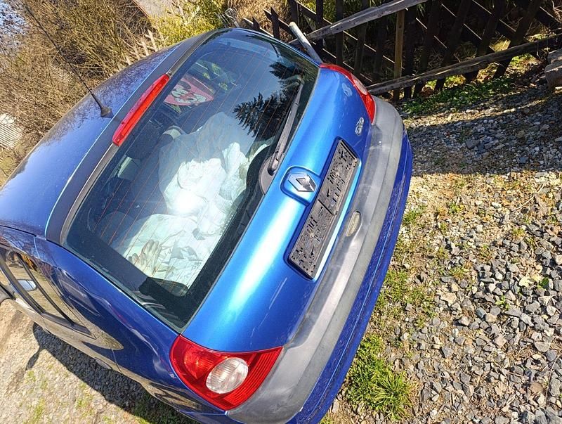 Gebraucht Renault Clio II 75 PS (55 kW) 2005 Blau Kleinwagen