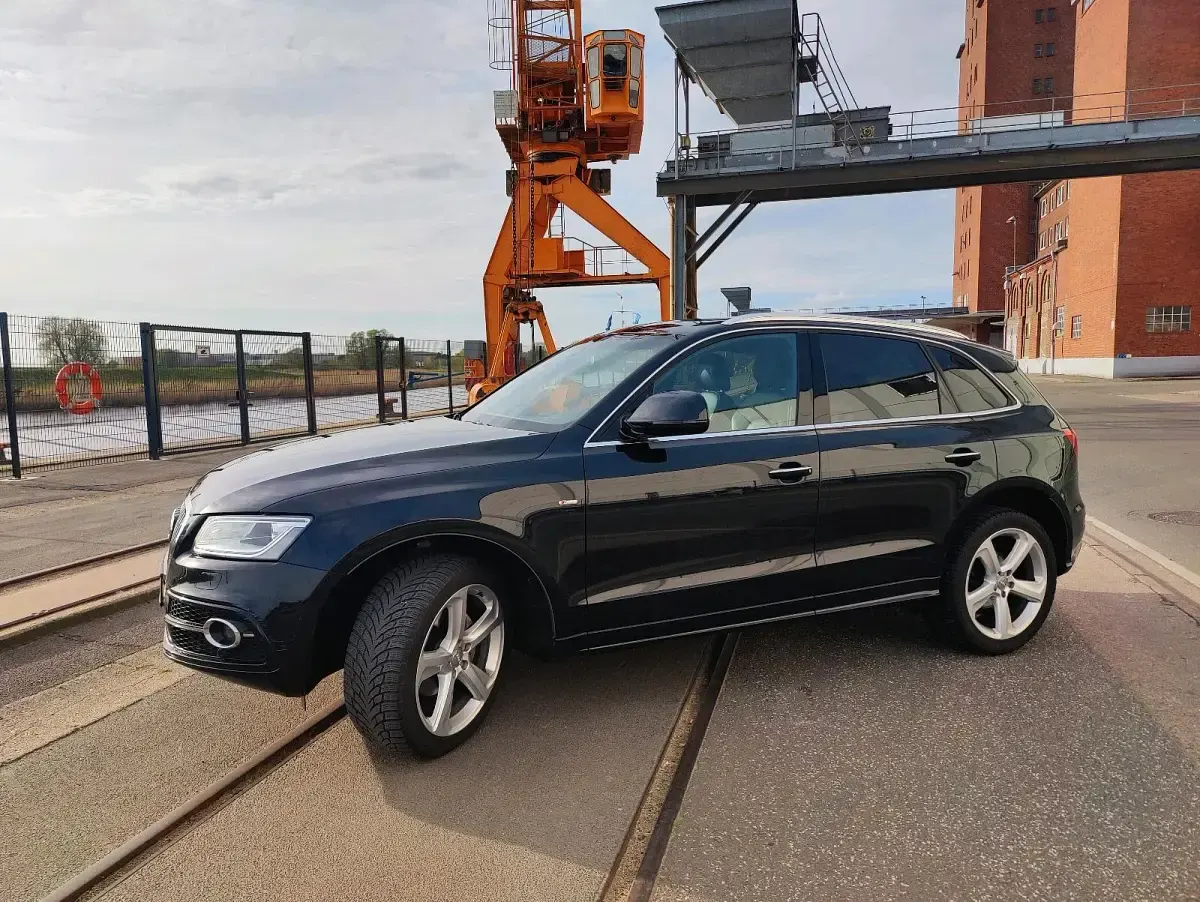 Gebraucht Audi Q5 S-Line 180 PS (132 kW) 2017 Schwarz SUV