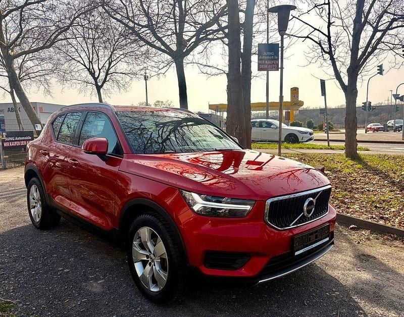 Gebraucht Volvo XC40 Momentum 150 PS (110 kW) 2018 Rot SUV