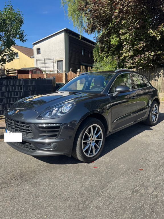 Schwarz Gebraucht 2018 Porsche Macan SUV | 37.900 € - Bild 1/4
