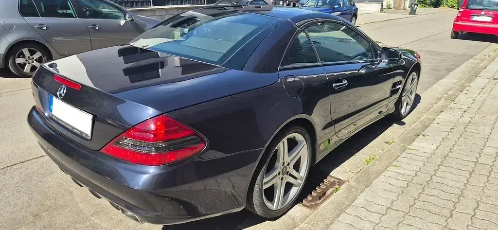 Gebraucht Mercedes SL500 387 PS (284 kW) 2009 Schwarz Cabrio
