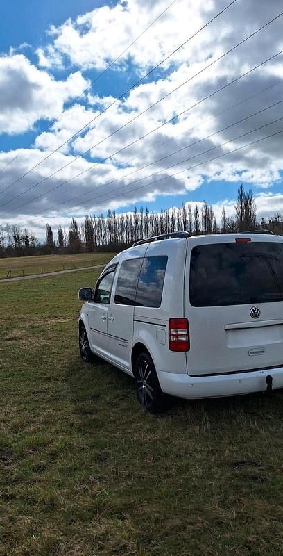 Gebraucht VW Caddy Edition 102 PS (75 kW) 2015 Weiß Van / Kleinbus