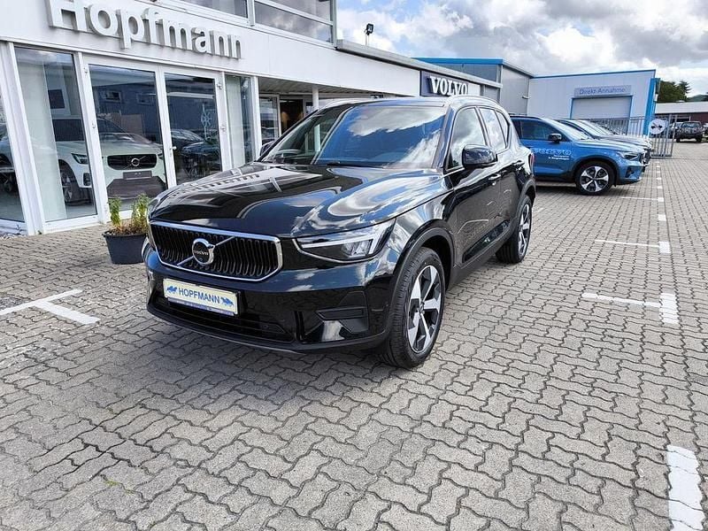 Schwarz Gebraucht 2024 Volvo XC40 Core SUV | 37.990 € (Fairer Preis) - Bild 1/4