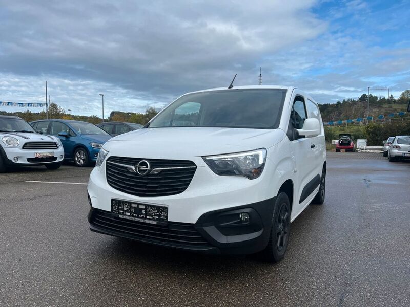 Gebraucht Opel Combo Edition 102 PS (75 kW) 2020 Weiß Van / Kleinbus