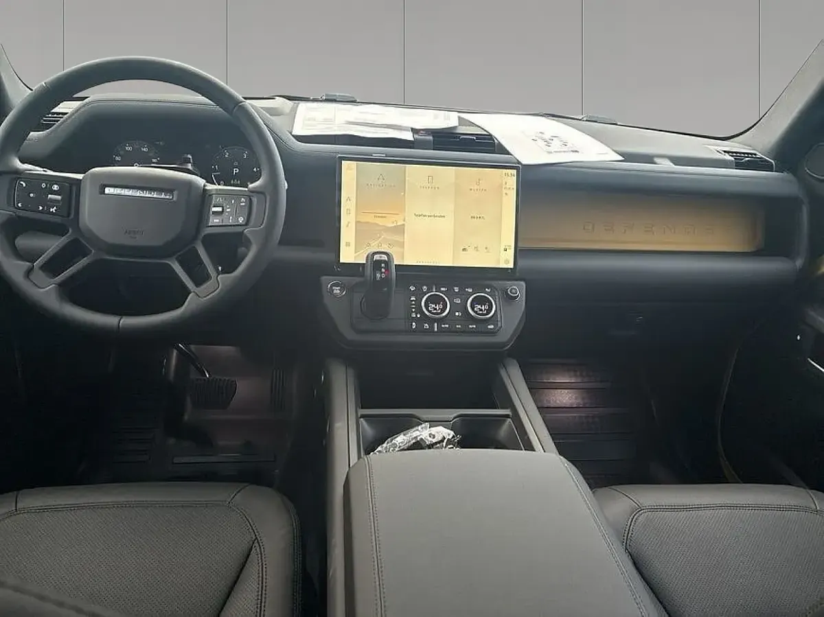 Gebraucht Land Rover Defender 353 PS (259 kW) 2026 SUV