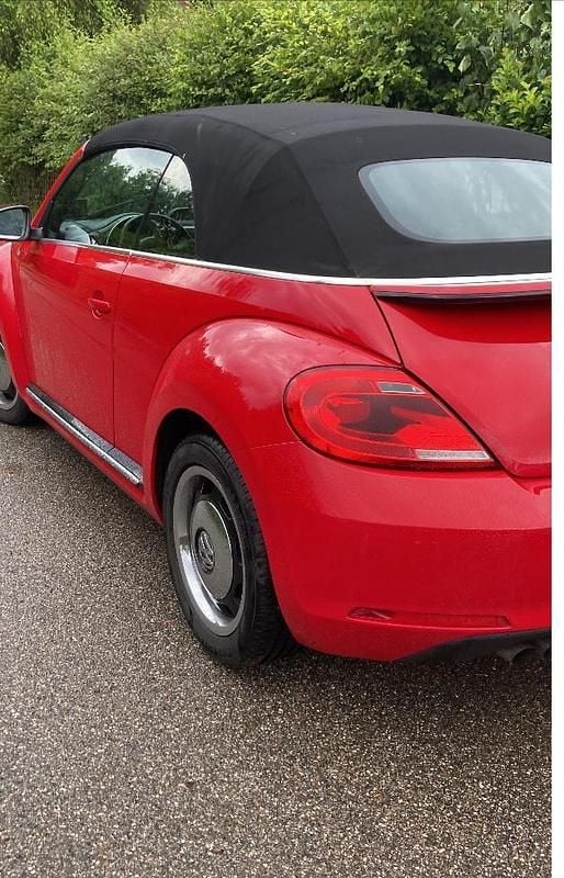 Gebraucht VW Beetle 140 PS (102 kW) 2014 Rot Kleinwagen
