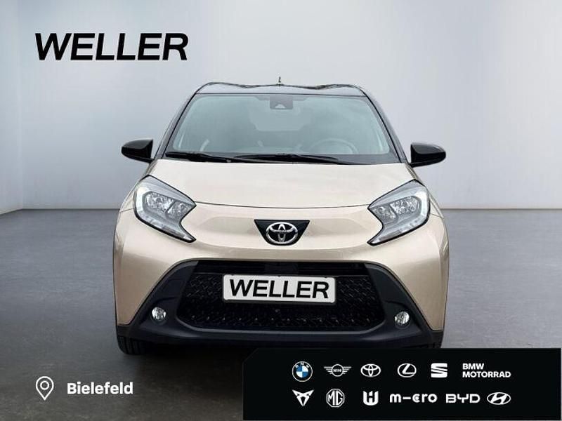 Gebraucht Toyota Aygo X Pulse 72 PS (52 kW) 2024 Rot SUV