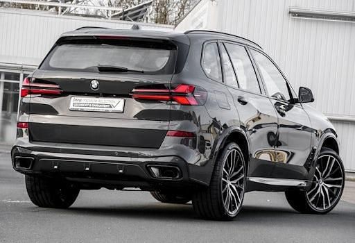 Gebraucht BMW X5 Shadowline 298 PS (219 kW) 2025 Grau SUV