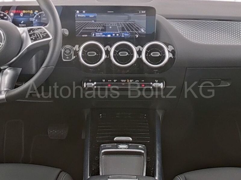 Gebraucht Mercedes B200 Progressive 163 PS (119 kW) 2023 Nachtschwarz Van / Kleinbus