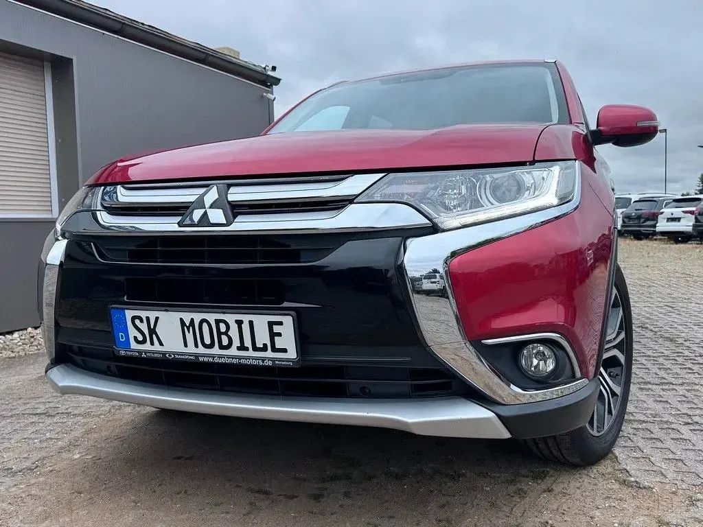 Gebraucht Mitsubishi Outlander Edition 150 PS (110 kW) 2017 Rot SUV