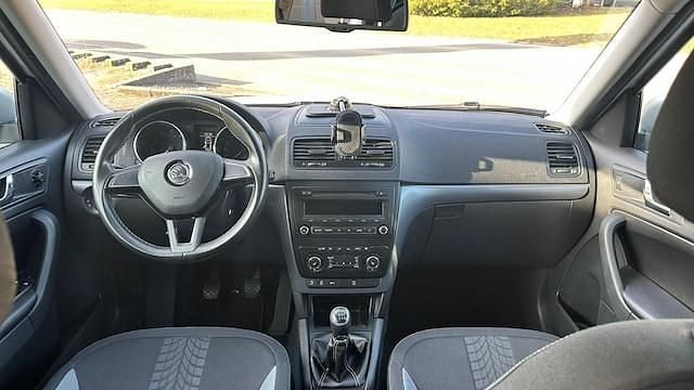 Gebraucht Skoda Yeti Outdoor Adventure 122 PS (89 kW) 2015 Brillantsilber metallic SUV