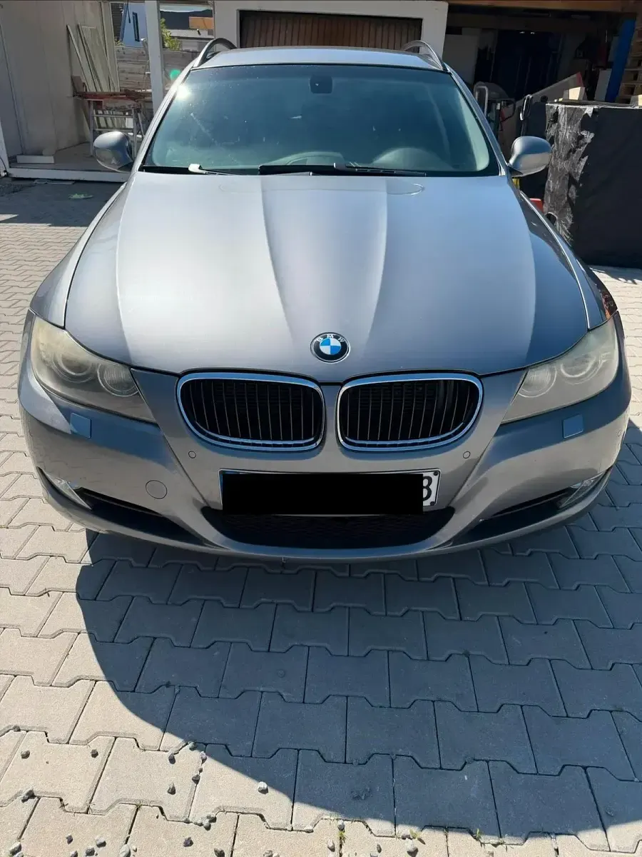 Gebraucht BMW 320 Basis 177 PS (130 kW) 2008 Grau Kombi