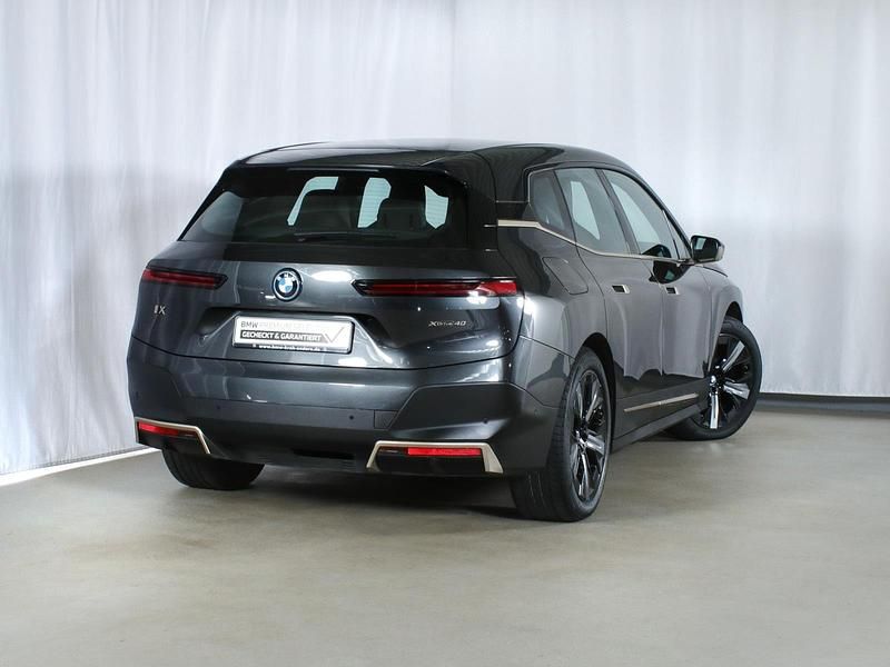 Gebraucht BMW iX 102 kW (139 PS) 2022 Grau SUV