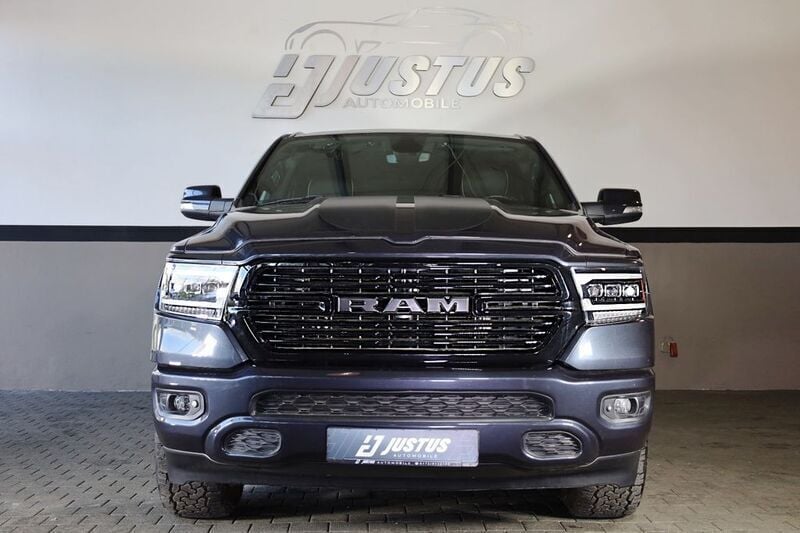 Gebraucht Dodge Ram 401 PS (294 kW) 2021 Maximum steel metallic clearco Pickup