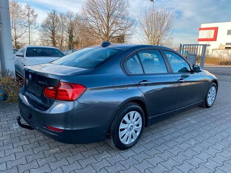 Second-hand BMW 320 184 CP (135 kW) 2012 Gri Berlinǎ