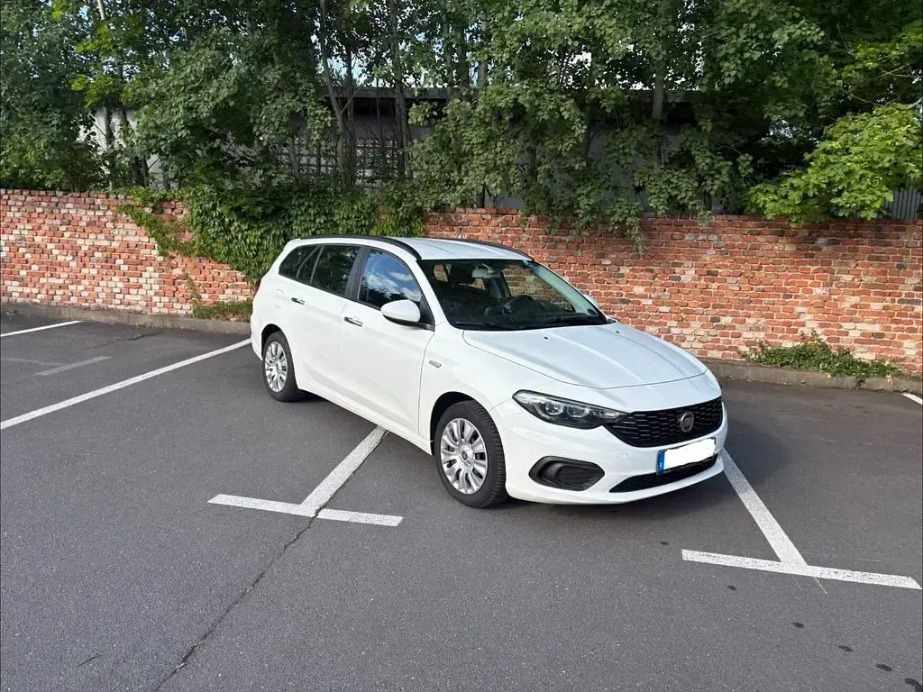 Gebraucht Fiat Tipo 120 PS (88 kW) 2019 Weiß Kombi