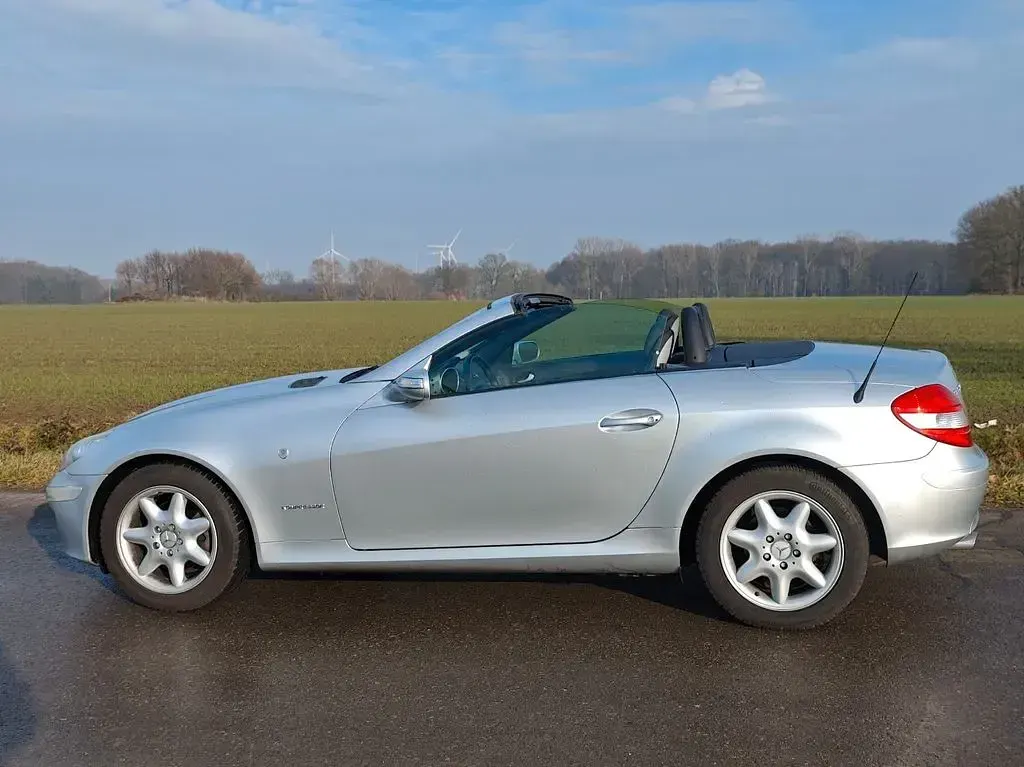 Gebraucht Mercedes SLK200 163 PS (119 kW) 2006 Silber Cabrio