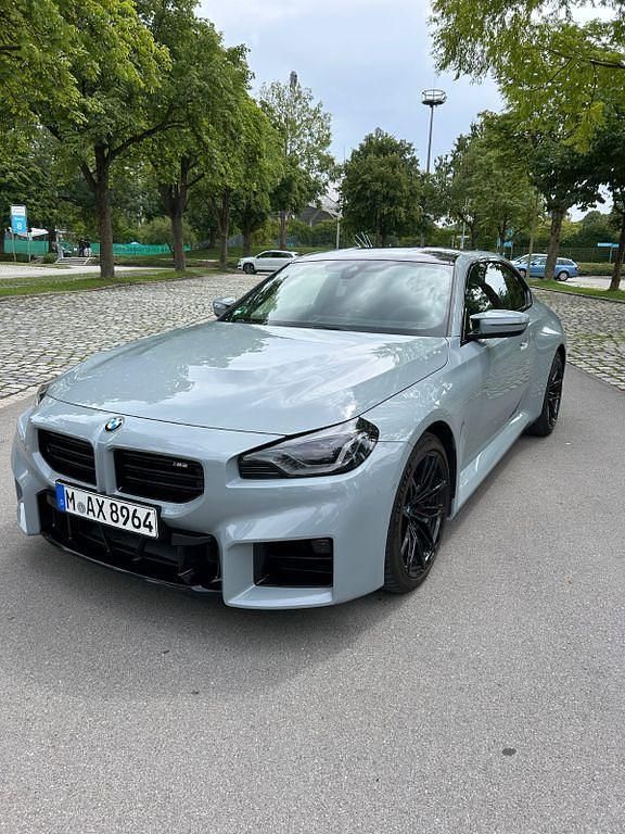 Grau Gebraucht 2024 BMW M2 Performance Coupé | 70.990 € (Teuer) - Bild 1/4