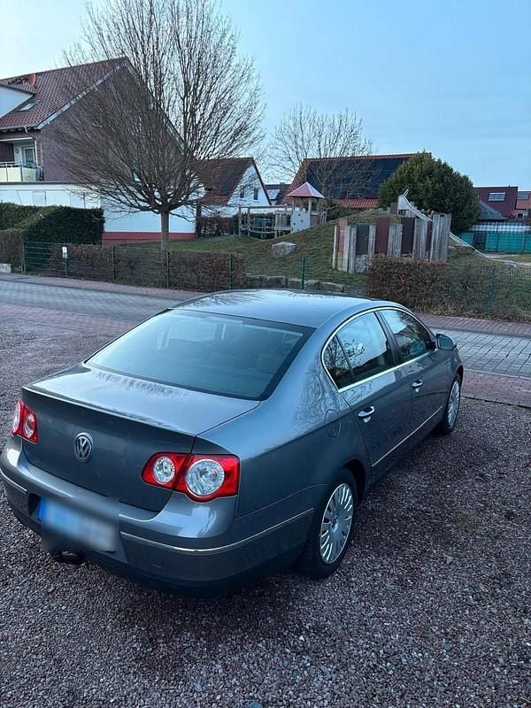 Gebraucht VW Passat 115 PS (84 kW) 2006 Grau Limousine