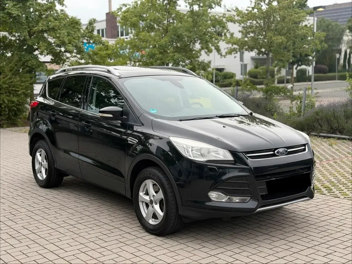 Gebraucht Ford Kuga 140 PS (102 kW) 2013 Schwarz SUV