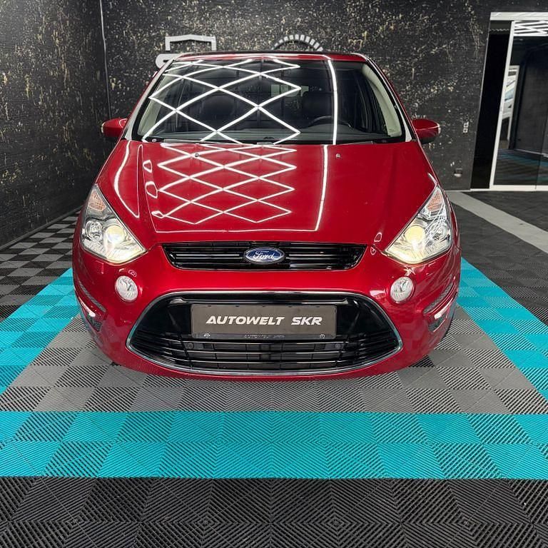 Gebraucht Ford S-MAX Titanium 239 PS (175 kW) 2013 Rot Van / Kleinbus