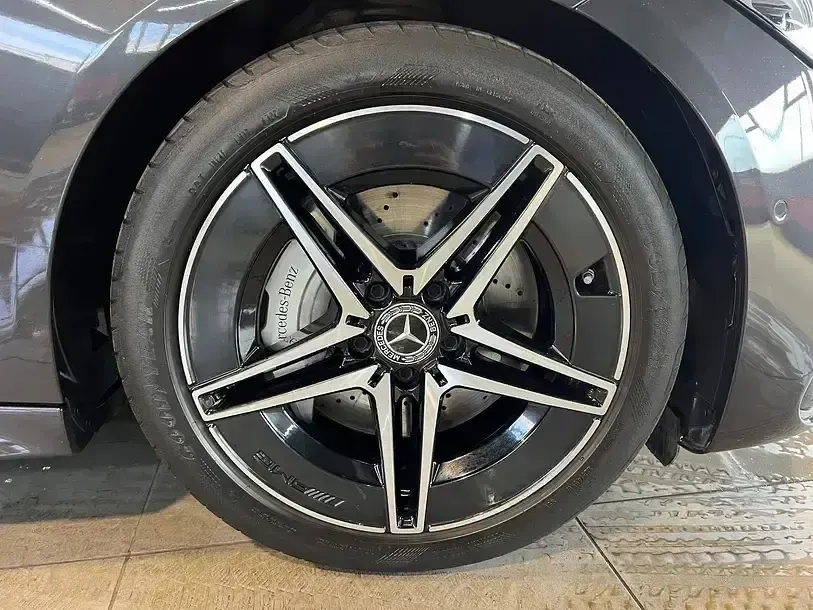 Gebraucht Mercedes C200 AMG 163 PS (119 kW) 2023 Grau Limousine