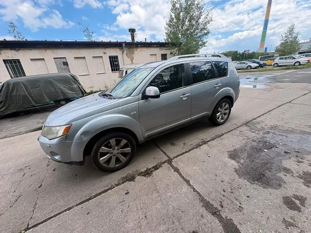 Gebraucht Mitsubishi Outlander Intense 170 PS (125 kW) 2007 Silber SUV