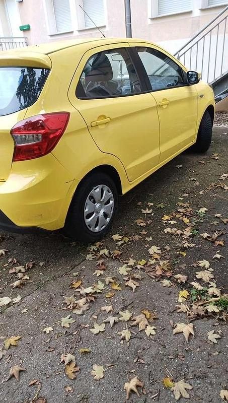 Gebraucht Ford Ka 69 PS (50 kW) 2017 Gelb Limousine