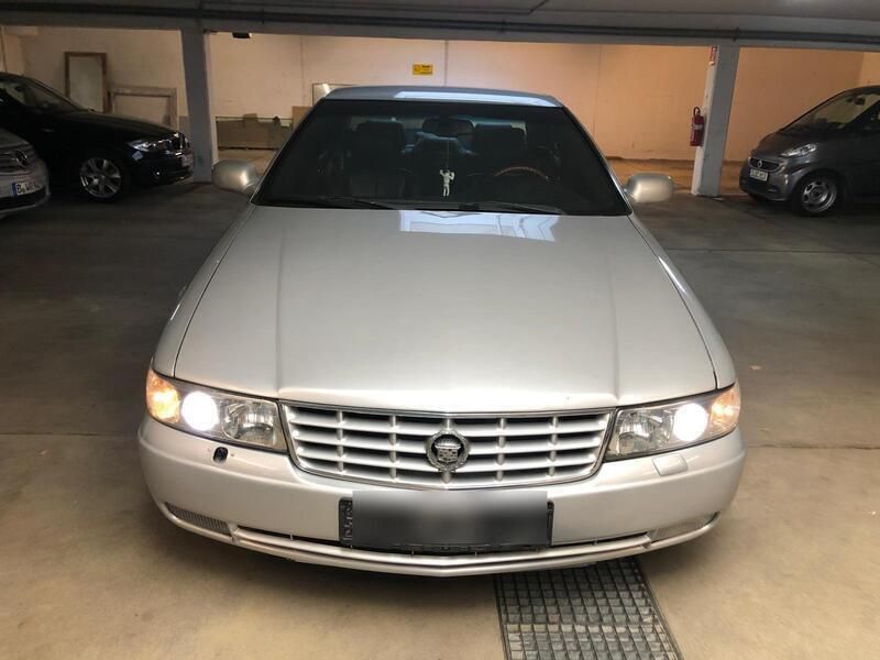 Silber Gebraucht 2002 Cadillac STS Limousine | 1.800 € - Bild 1/4