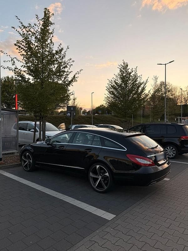 Gebraucht Mercedes CLS350 260 PS (191 kW) 2013 Schwarz Kombi