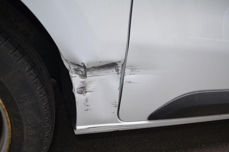 Gebraucht Opel Vivaro Edition 120 PS (88 kW) 2024 Weiß Van / Kleinbus