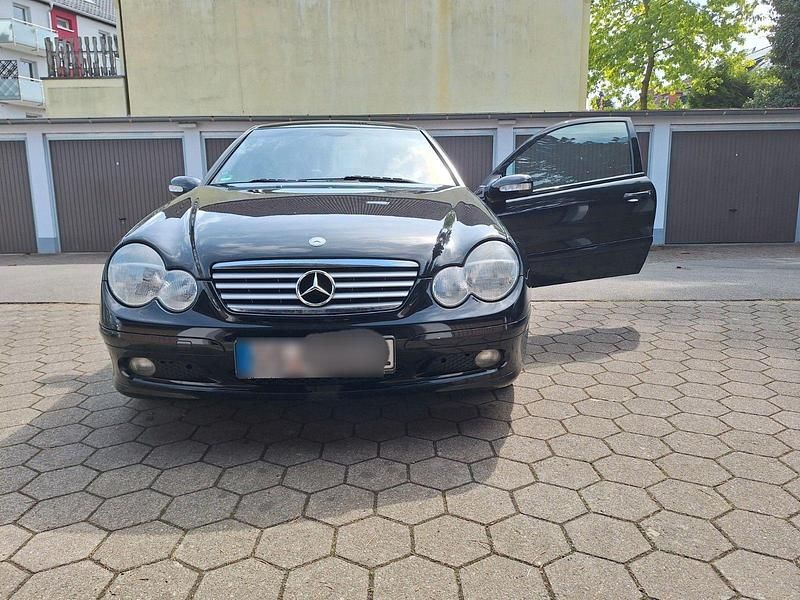 Gebraucht Mercedes CL180 143 PS (105 kW) 2003 Schwarz Coupé