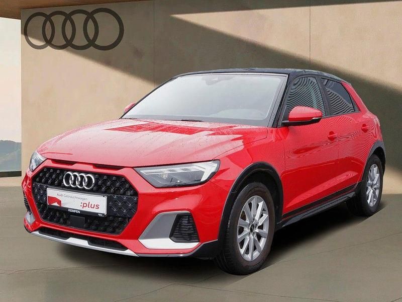 Gebraucht Audi A1 Basis 110 PS (80 kW) 2022 Rot SUV