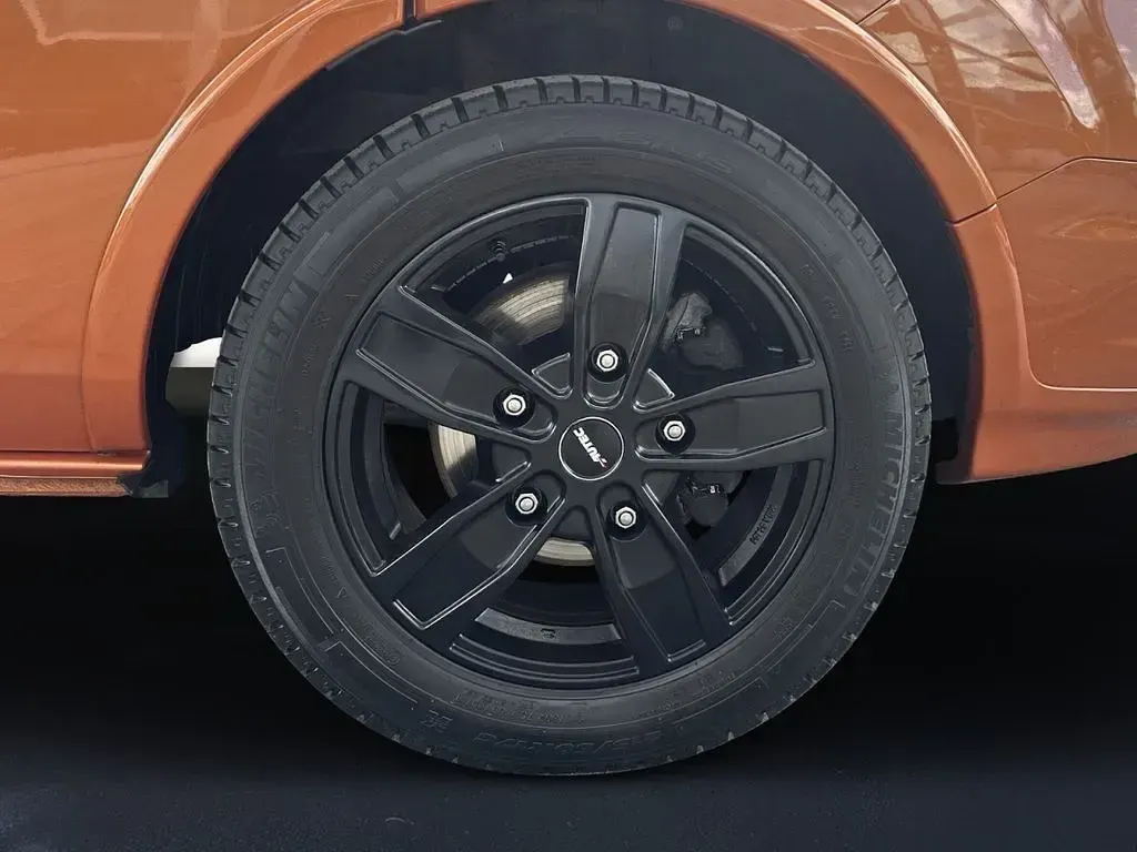 Gebraucht Ford Tourneo Titanium 131 PS (96 kW) 2020 Orange Van / Kleinbus