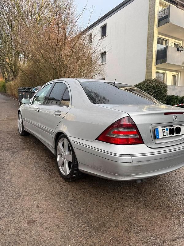 Gebraucht Mercedes C270 170 PS (125 kW) 2005 Silber Limousine