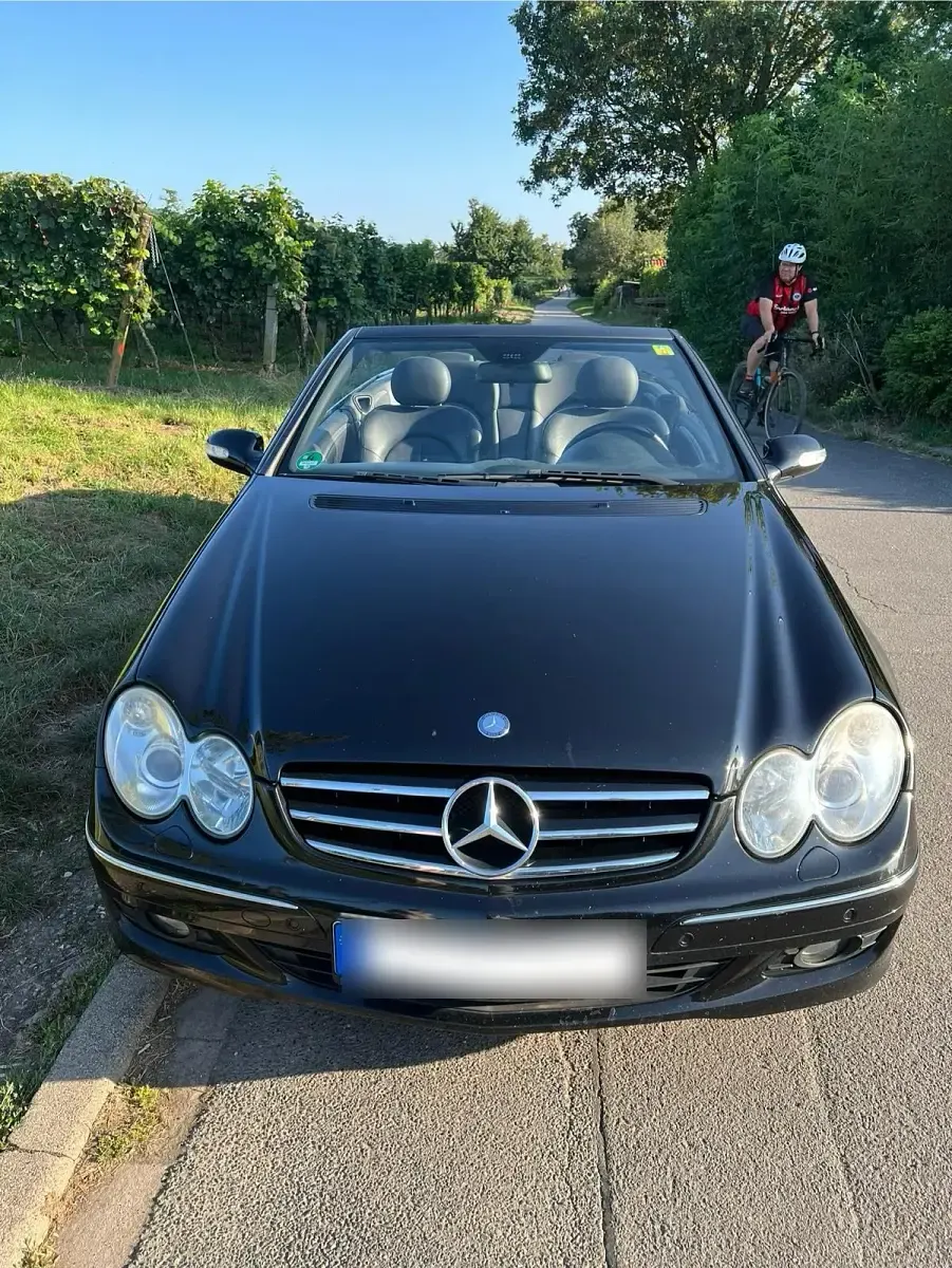 Gebraucht Mercedes CLK200 184 PS (135 kW) 2008 Schwarz Cabrio