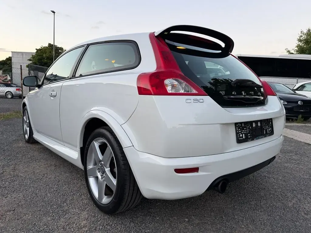 Gebraucht Volvo C30 R-Design 101 PS (74 kW) 2009 Weiß Kleinwagen