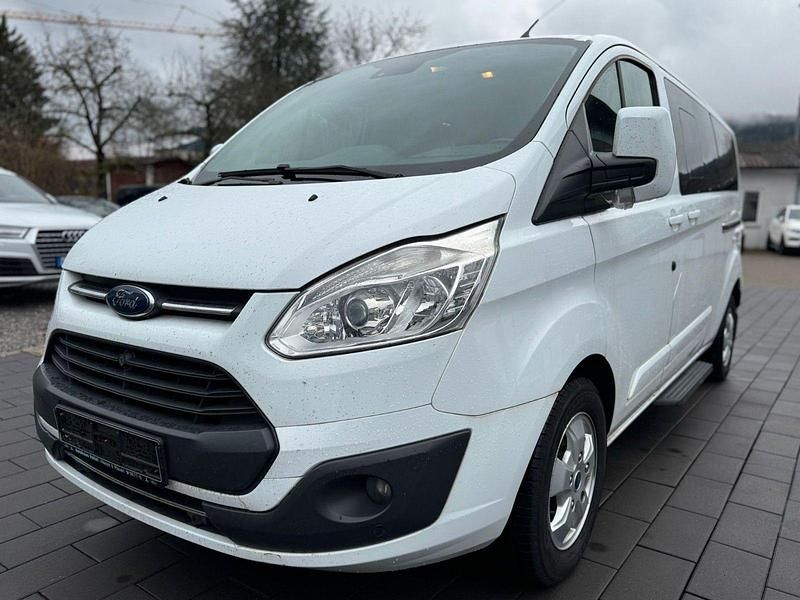 Frozen white Gebraucht 2016 Ford Tourneo Titanium Van / Kleinbus | 14.900 € (Superpreis) - Bild 1/4