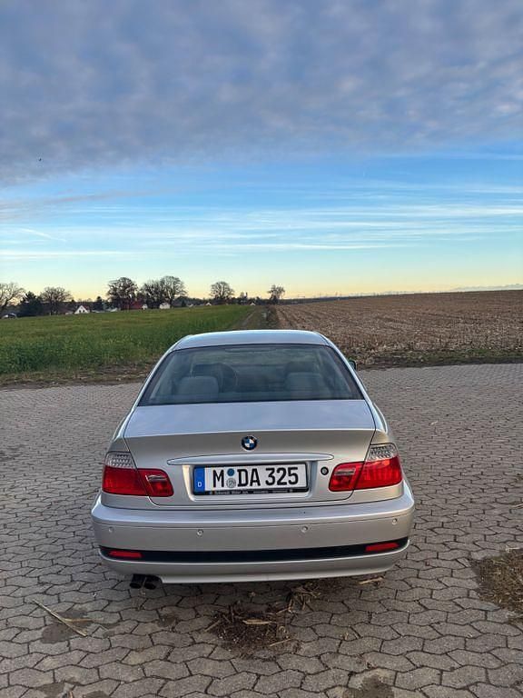 Gebraucht BMW 325 192 PS (141 kW) 2003 Silber Coupé