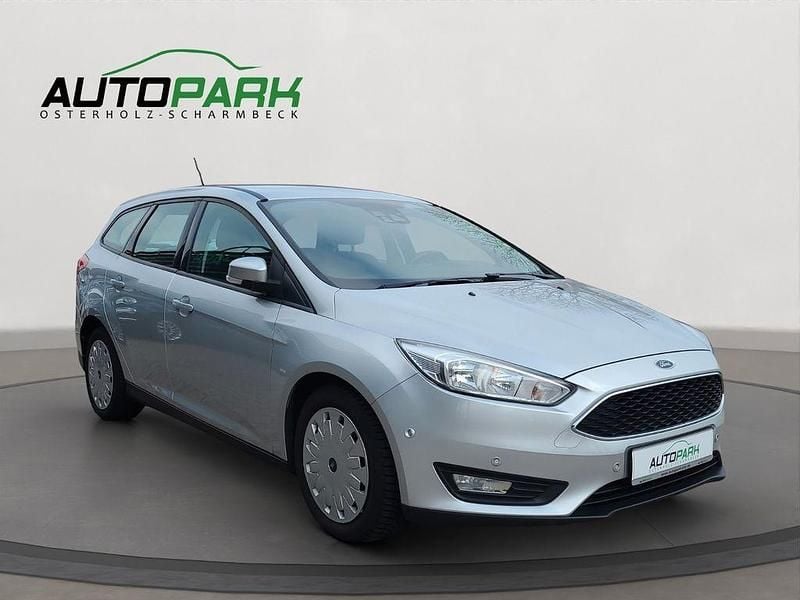 Gebraucht Ford Focus 105 PS (77 kW) 2015 Silber Kombi