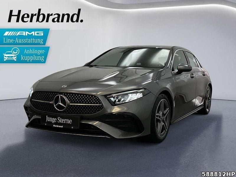 Grau Gebraucht 2024 Mercedes A200 AMG Limousine | 30.890 € (Guter Preis) - Bild 1/4