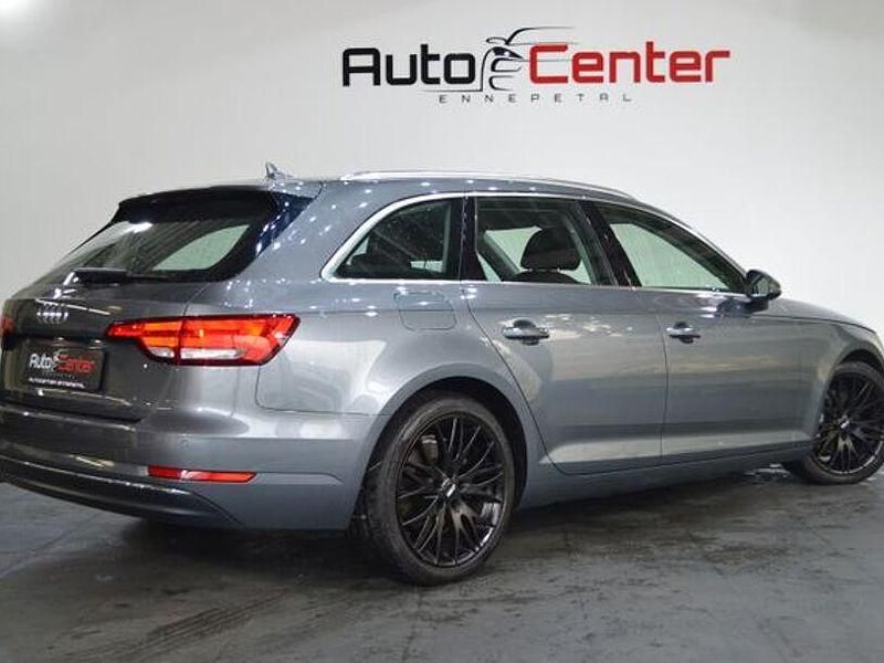 Gebraucht Audi A4 Design 190 PS (139 kW) 2017 Grau Kombi