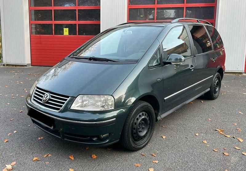Grün Gebraucht 2004 VW Sharan Van / Kleinbus | 1.999 € (Fairer Preis) - Bild 1/4
