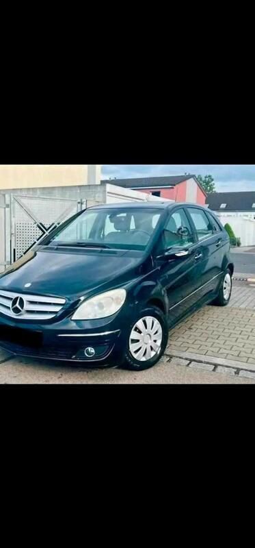 Schwarz Gebraucht 2005 Mercedes B180 Van / Kleinbus | 1.800 € (Superpreis) - Bild 1/4