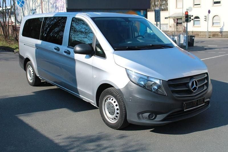 Gebraucht Mercedes Vito 163 PS (119 kW) 2018 Silber Van