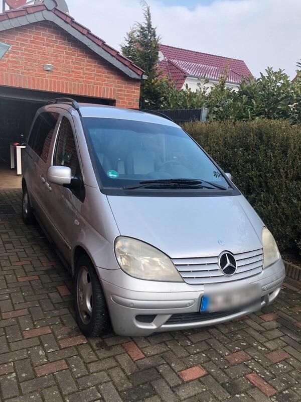 Silber Gebraucht 2003 Mercedes Vaneo Van / Kleinbus | 2.900 € (Fairer Preis) - Bild 1/4